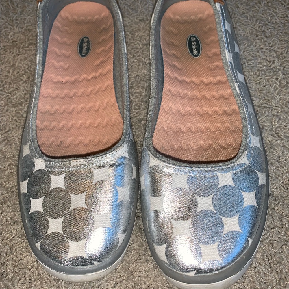 Dr. Scholl’s flats - size 9